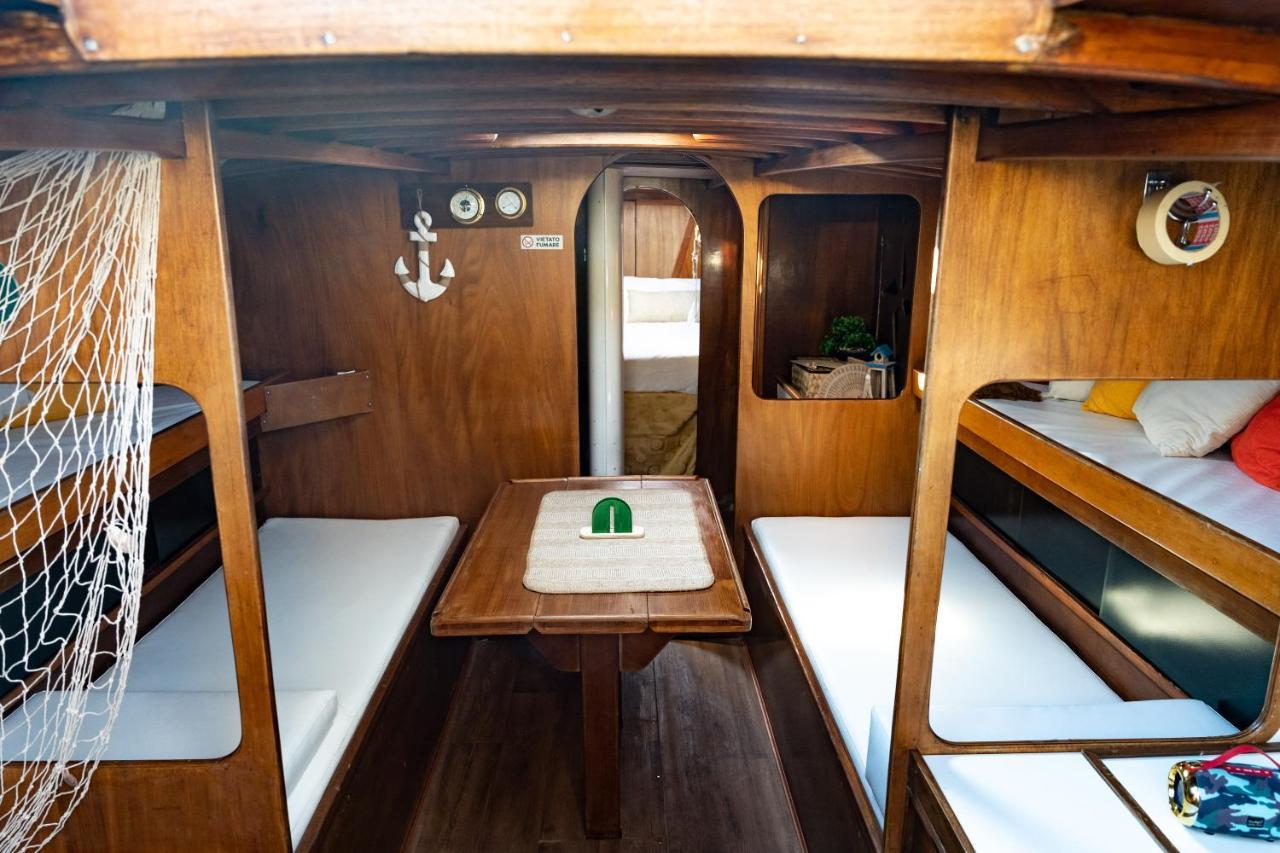 Etesia Sailboat Botel *